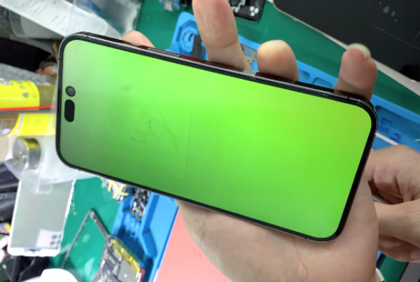 Ép cổ cáp màn hình iPhone 14 Pro Max được áp dụng khi nào? Ép cổ cáp màn hình iPhone 14 Pro Max được áp dụng khi nào?