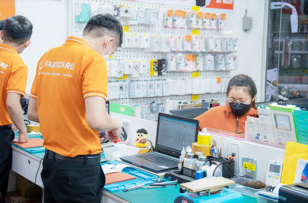 FASTCARE chăm sóc khách hàng chu đáo và tận tình FASTCARE chăm sóc khách hàng chu đáo và tận tinh
