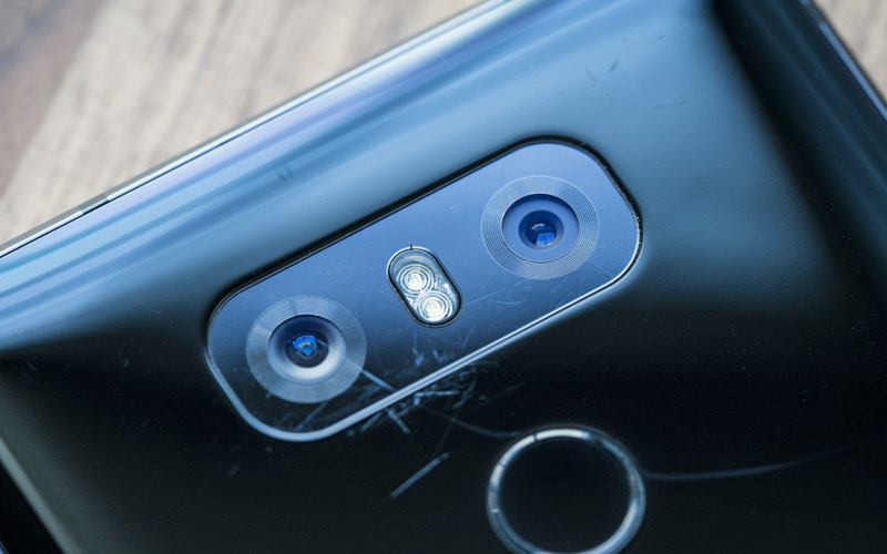 điện thoại bị nứt kính camera
