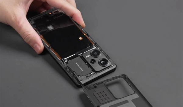 Khi nào cần thay nắp lưng Xiaomi Redmi 12
