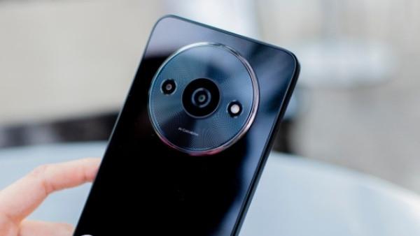 Kính camera Redmi A3 hư hỏng