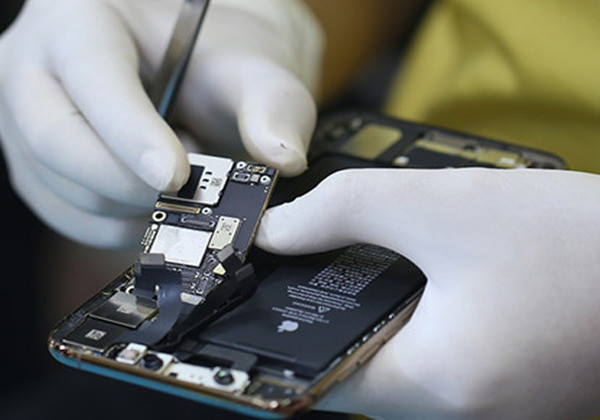 một số dấu hiệu cho thấy bạn cần thay IC sạc cho iPhone 11