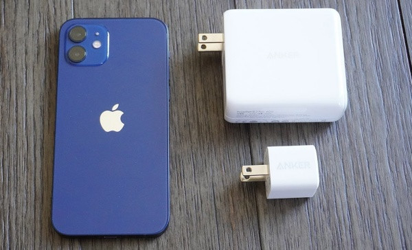 Nên làm gì khi iPhone 12 Mini lỗi sạc?