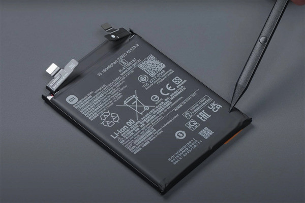 nguyên nhân có thể dẫn đến việc pin Xiaomi 13 Pro bị hư hỏng