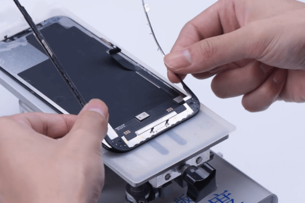 Nguyên nhân khiến IC cảm ứng iPhone 8 bị xuống cấp