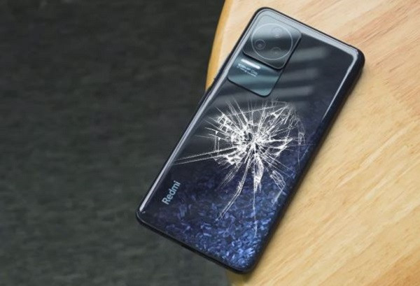 Nguyên nhân nắp lưng Xiaomi Redmi K50 Pro bị bể