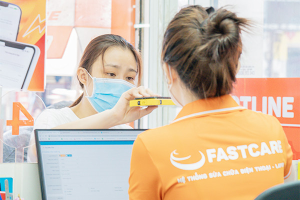 Thay camera sau Samsung A01 tận tâm tại FASTCARE