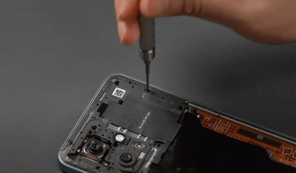 thay camera sau Xiaomi Redmi 12