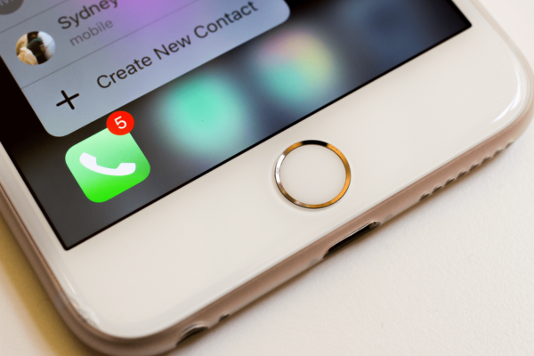 Thay IC sạc iPhone 8 Plus