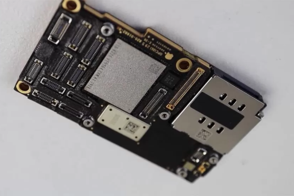 Thay IC Wifi iPhone 7