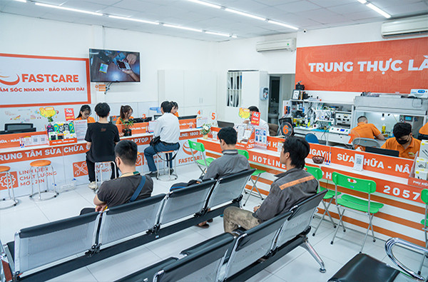 Thay mic Xiaomi 13 Lite uy tín ở FASTCARE