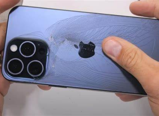 Vỏ iPhone bị trầy xước