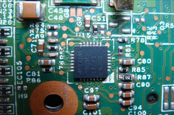 Dấu hiệu đến lúc cần thay IC nguồn laptop Dell