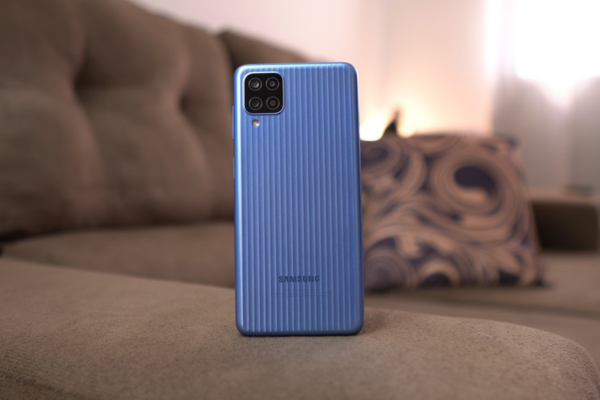 Khi nào nên thay camera sau Samsung M12