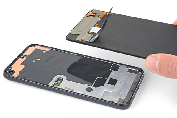 Quay màn hình iPhone bị mờ