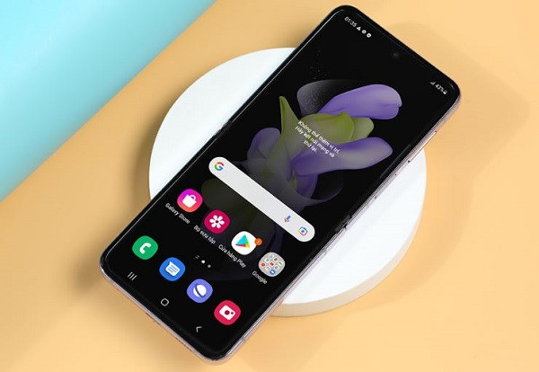 Loa trong Samsung Z Flip 4