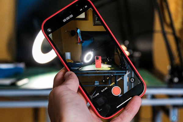 iPhone quay video bị mờ iPhone quay video bị mờ