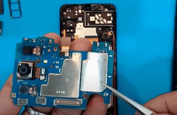 Nguyên nhân dẫn đến main Samsung A21 bị hư