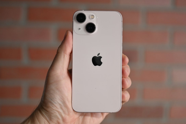 Nguyên nhân khiến IC sạc iPhone 13 Mini bị hỏng?
