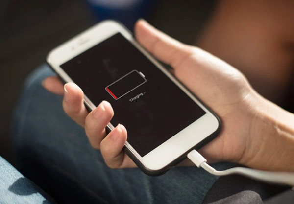 Nguyên nhân nào khiến IC nguồn iPhone XR bị hư