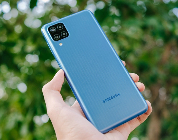 Thay chân sạc Samsung M12
