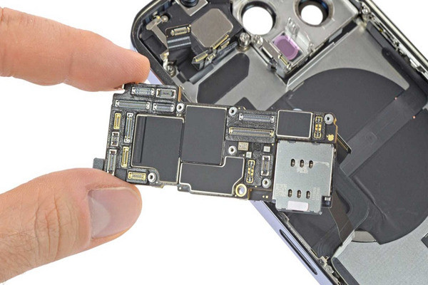 Thay IC nguồn iPhone 11 Pro Max Thay IC nguồn iPhone 11 Pro Max