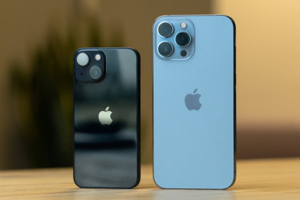 Thay IC sạc iPhone 13 Mini