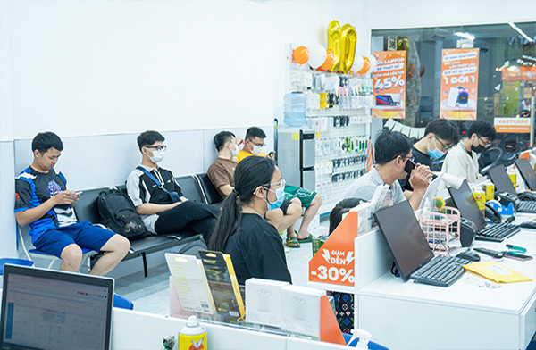 Thay IC sạc iPhone 14 Plus ở đâu uy tín