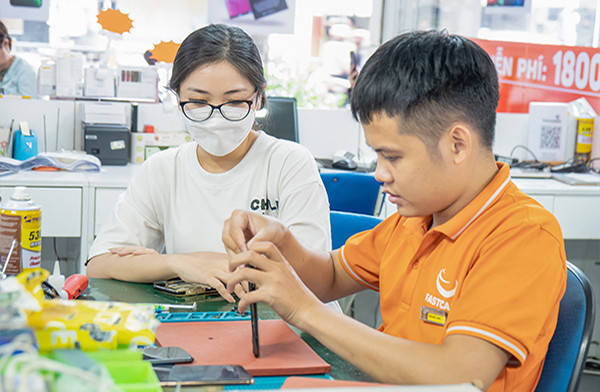 Thay main Samsung M12 FASTCARE có gì đặc biệt