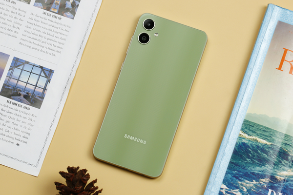 Thay nắp lưng Samsung A05 Thay nắp lưng Samsung A05