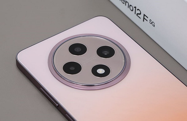 Camera sau Oppo Reno12 F