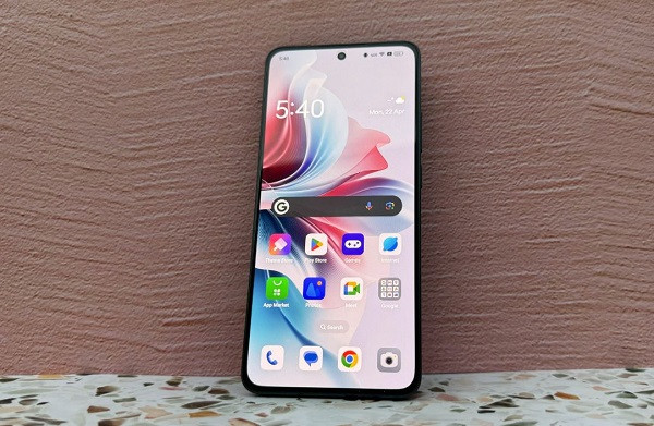 Camera trước Oppo Reno11 F