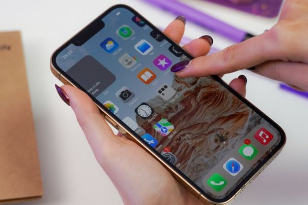 iPhone bị liệt góc màn hình