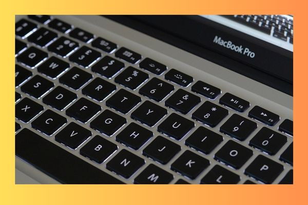 Đèn bàn phím giúp ích gì cho người dùng
