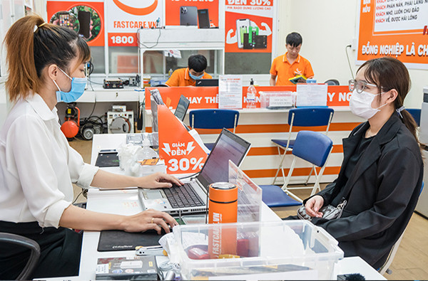 Địa chỉ sửa điện thoại uy tín và chuyên nghiệp FASTCARE
