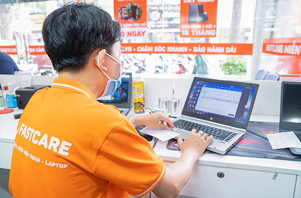 FASTCARE là trung tâm sửa điện thoại chuyên nghiệp và chất lượng