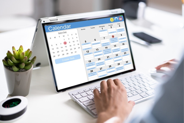 Cách xem lịch âm trên Windows 10