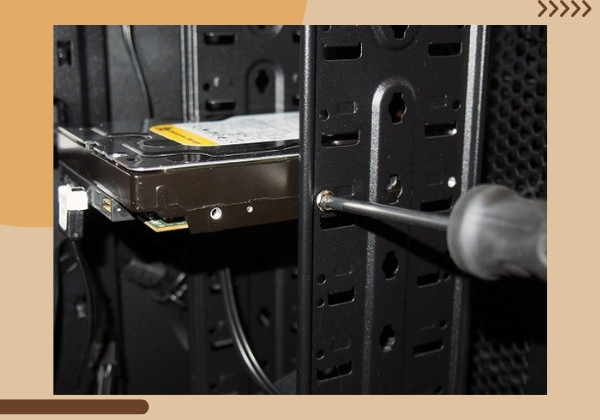 Hướng dẫn lắp thêm ổ cứng cho PC đơn giản nhất bước 5 Hướng dẫn lắp thêm ổ cứng cho PC đơn giản nhất bước 5