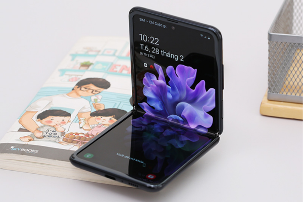 Khi nào nên thay cáp gập Samsung Z Flip 1