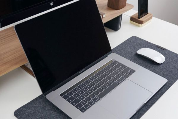 Lỗi màn hình MacBook Pro 2017
