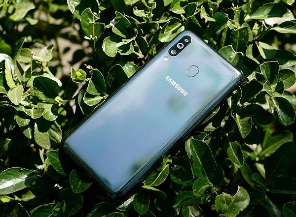 Nguyên nhân camera sau Samsung A40s hư hỏng