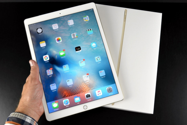 Nguyên nhân khiến camera sau iPad Air 2 bị xuống cấp
