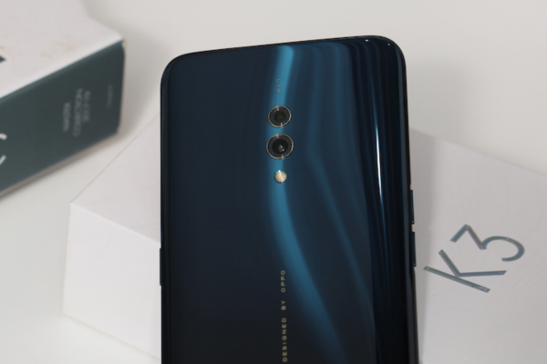 Nguyên nhân khiến kính camera Oppo K3 bị xuống cấp