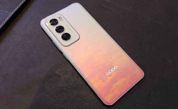 Nguyên nhân Oppo Reno12 hỏng loa trong