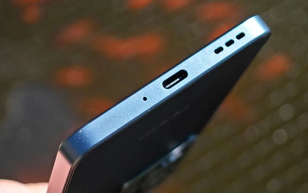 Thay chân sạc Oppo Reno11 F hư chân sạc