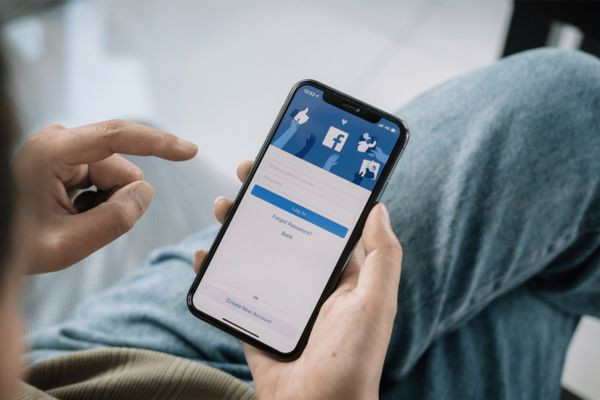 Sử dụng 1 tài khoản Facebook trên nhiều thiết bị 
