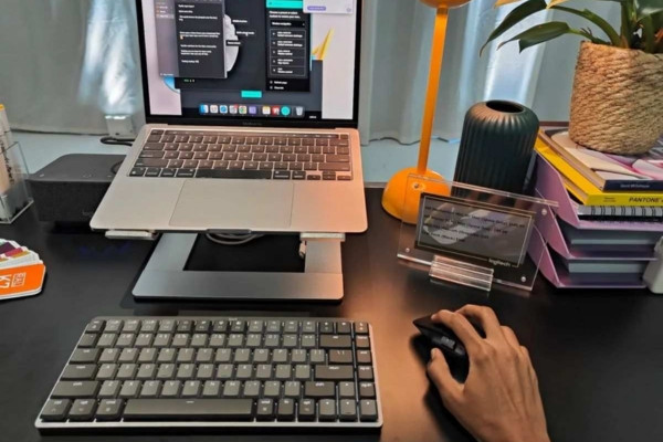 Không gõ được ký tự & * trên Macbook Pro