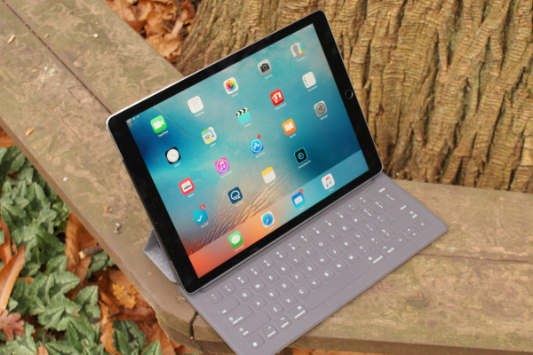 Thay chân sạc iPad Pro 12.9 2015