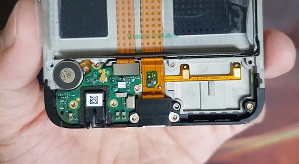 Thay chân sạc Oppo A3x Thay chân sạc Oppo A3x