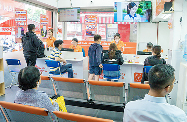Thay kính camera Oppo tại FASTCARE, bạn được gì
